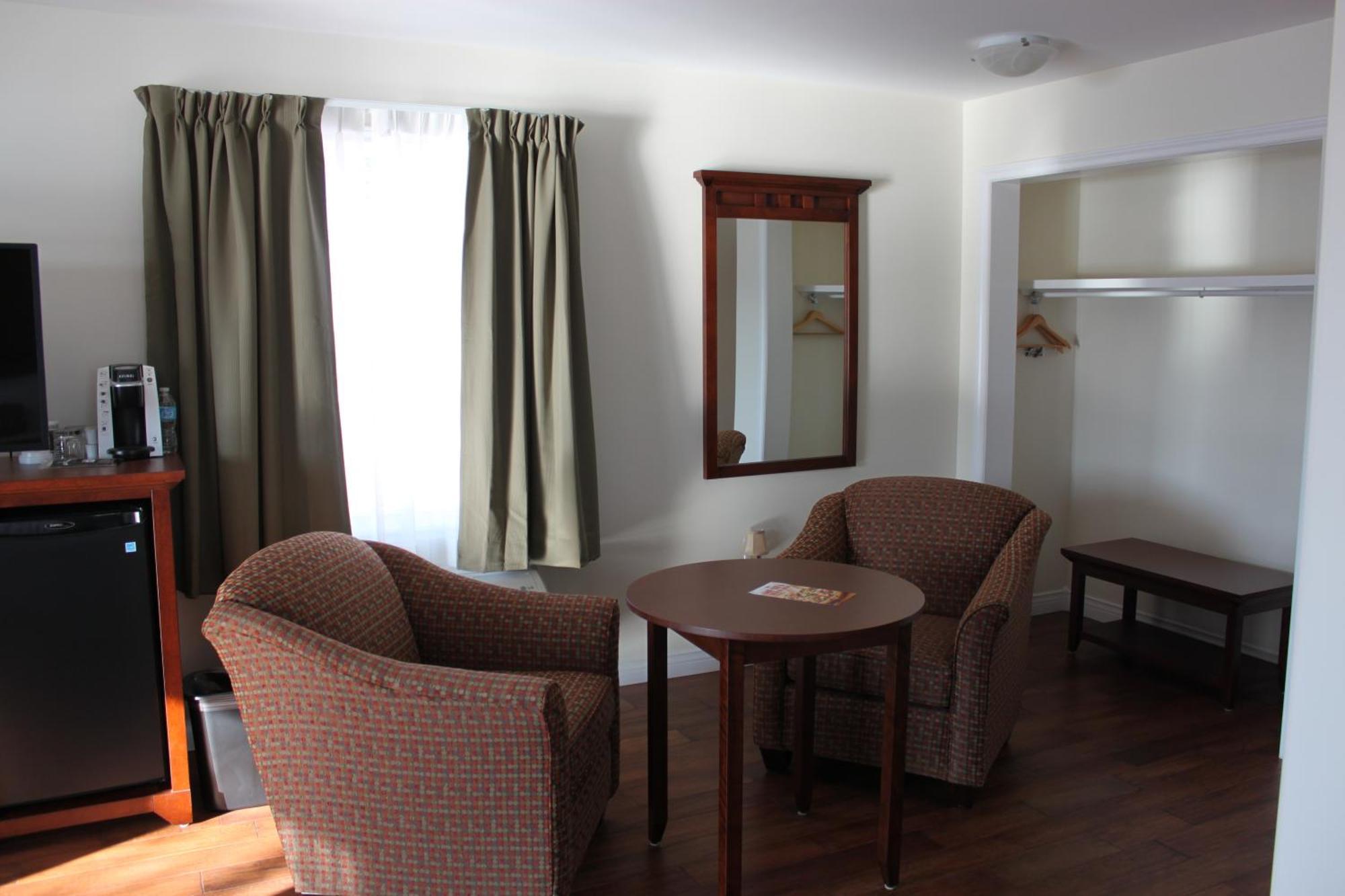 Lanes Riverhouse Inn & Cottages Montague Ruang foto