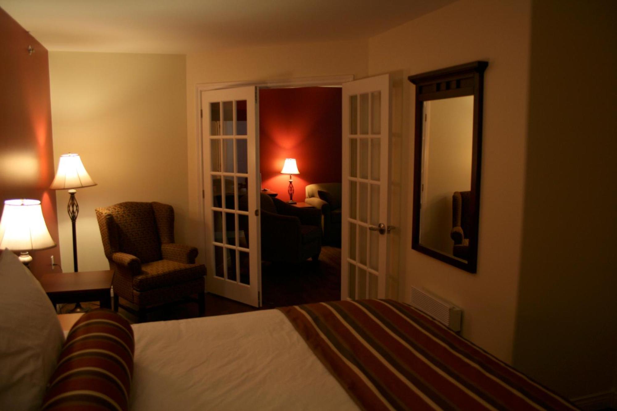 Lanes Riverhouse Inn & Cottages Montague Ruang foto