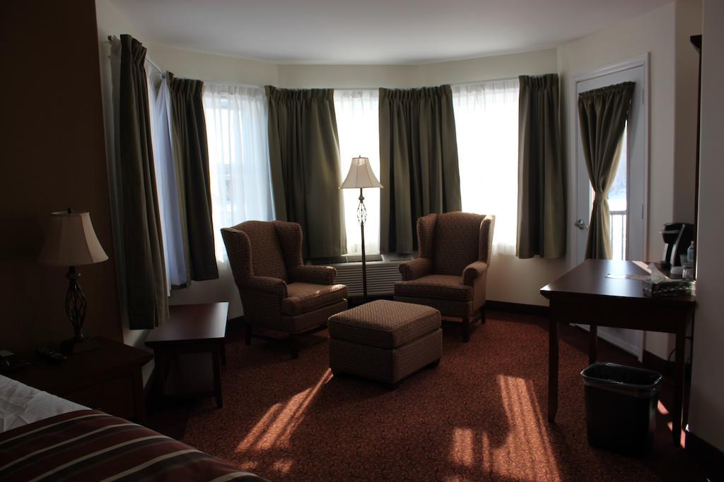 Lanes Riverhouse Inn & Cottages Montague Ruang foto