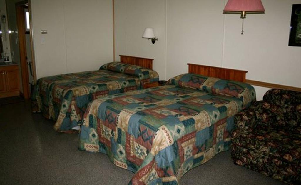 Lanes Riverhouse Inn & Cottages Montague Ruang foto