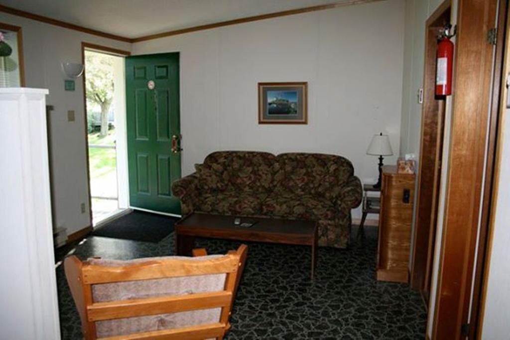Lanes Riverhouse Inn & Cottages Montague Ruang foto